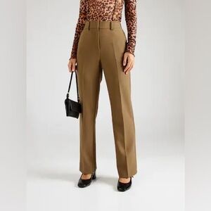 YAS Pleated‎ High Rise Flared Leg Trouser
